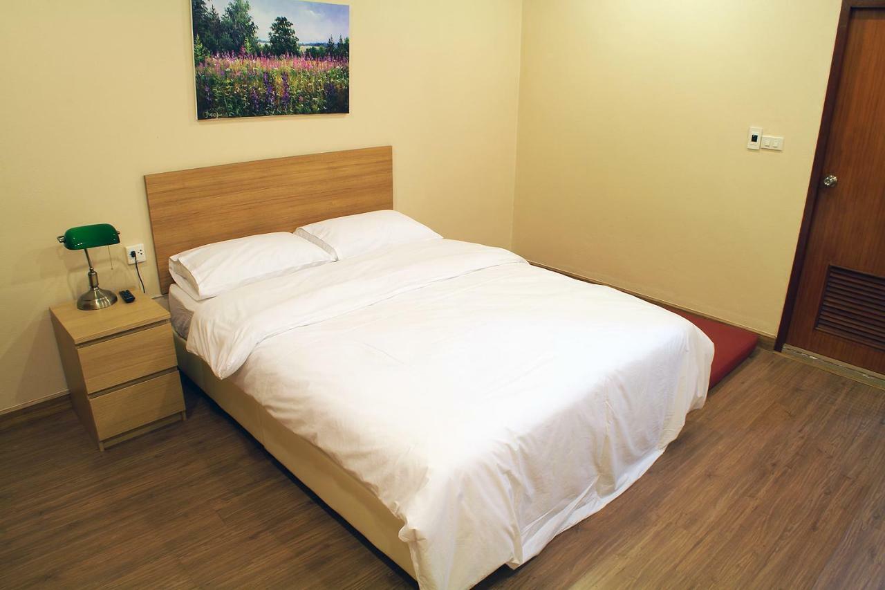 S'Prima Hostel ピサヌローク エクステリア 写真