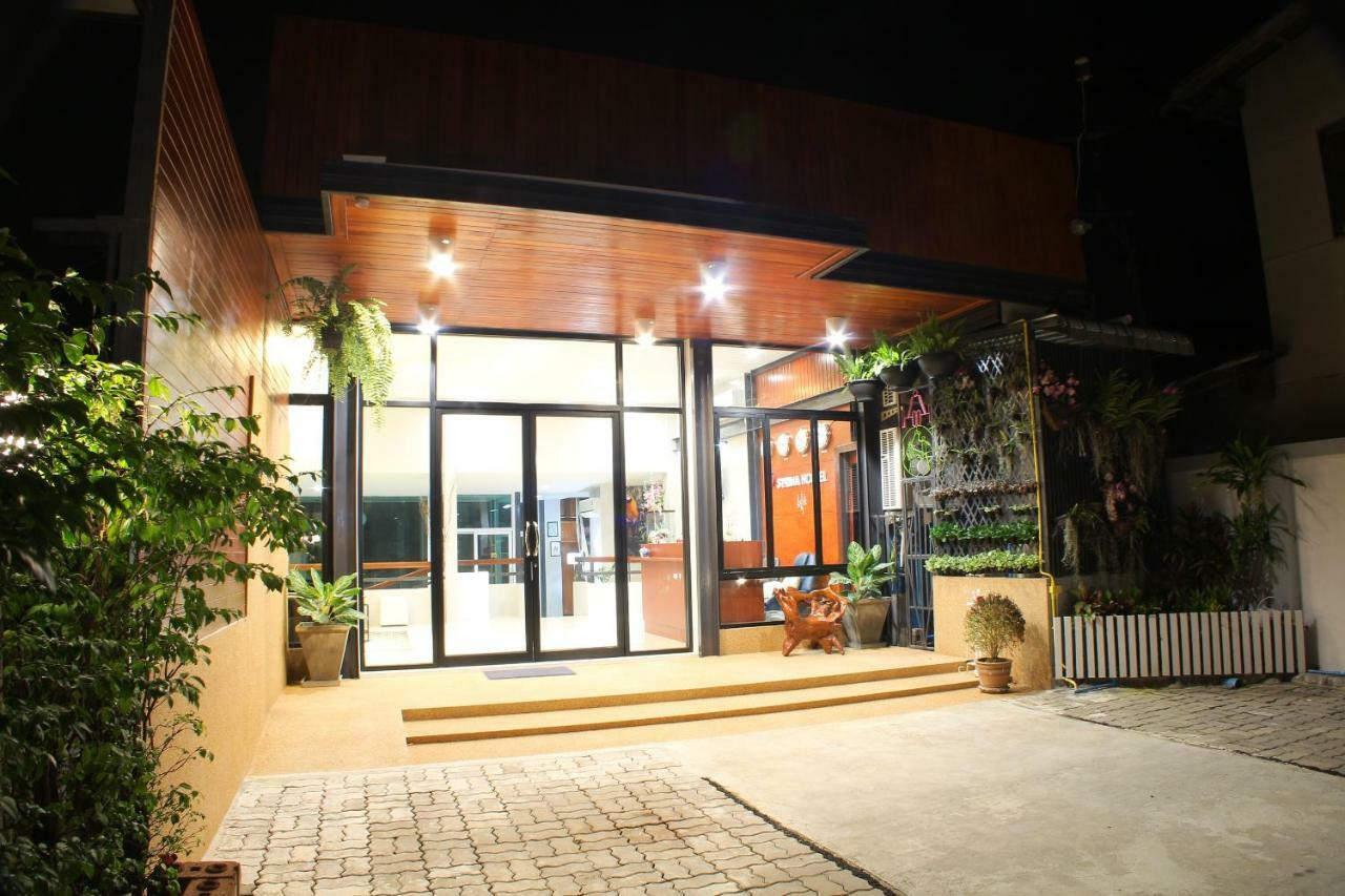 S'Prima Hostel ピサヌローク エクステリア 写真