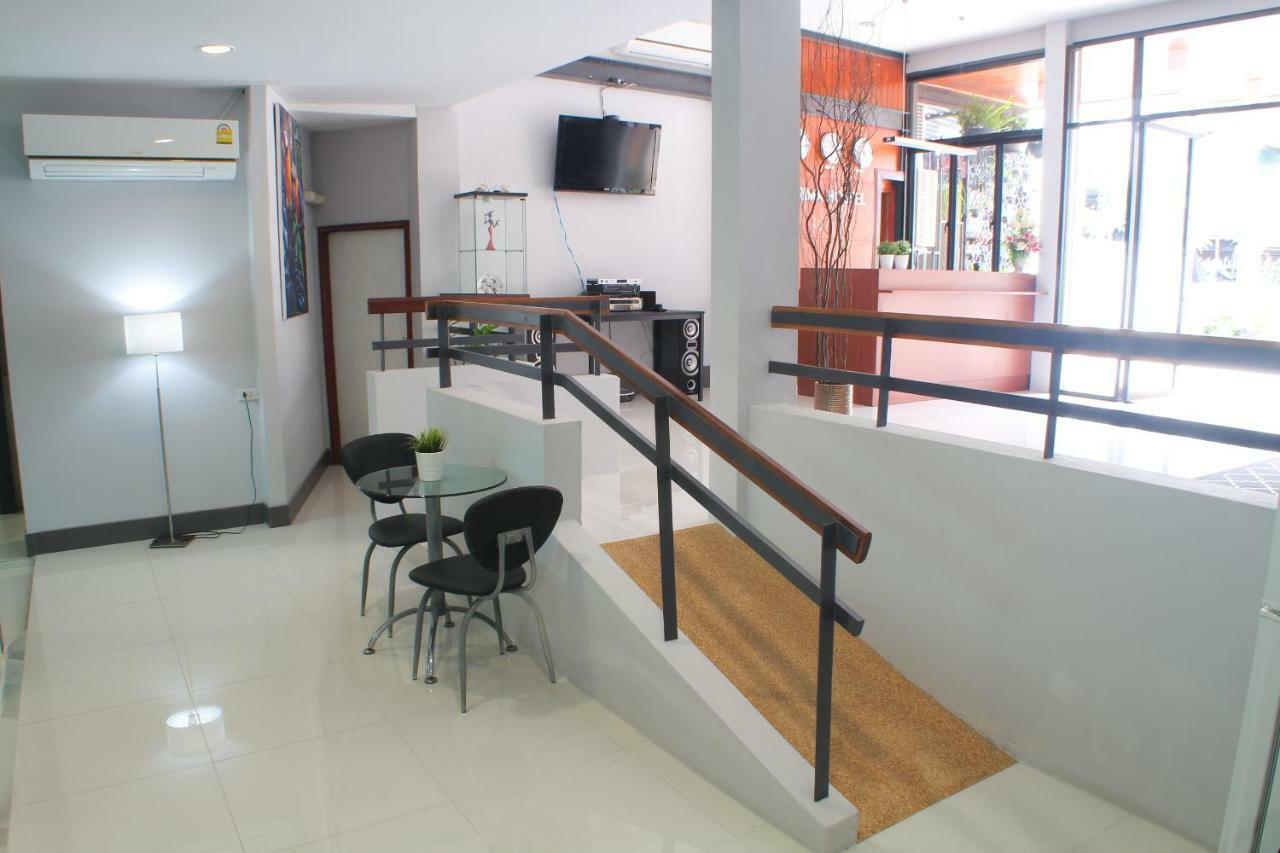 S'Prima Hostel ピサヌローク エクステリア 写真
